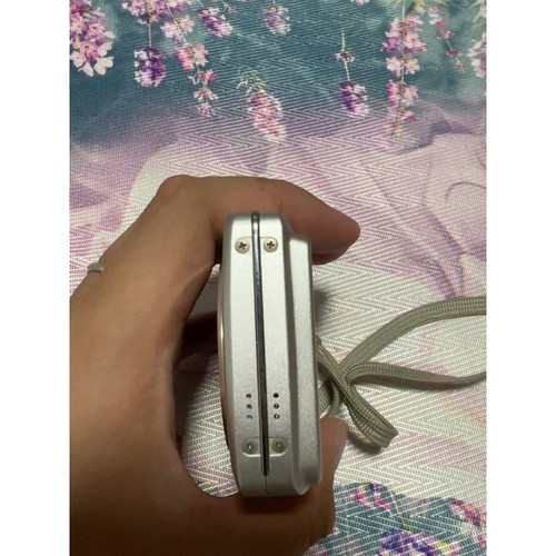 Nikon COOLPIX S200 CCD Digital Camera Silver 7.1MP 3x Optical Zoom,Auto Focus - Picture 14 of 15