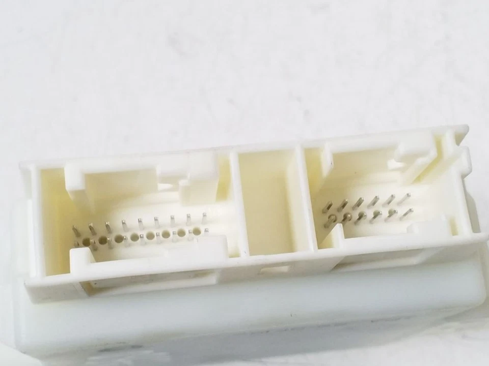 Centralina parcheggio assistito Mercedes-Benz CLS C218 X218 Parktronic PDC A2189000301  - Immagine 2 di 2