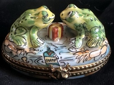 Limoges Frogs Anniversary Trinket Box 