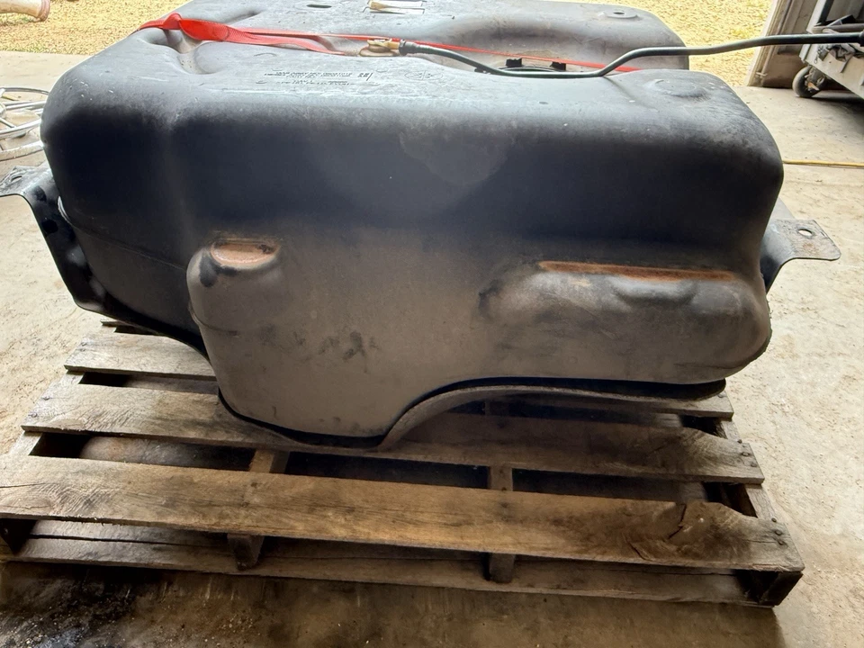 Dodge Ram 5500 2011 diésel 52 gal tanque de combustible 05031026 Foto 4 de 4