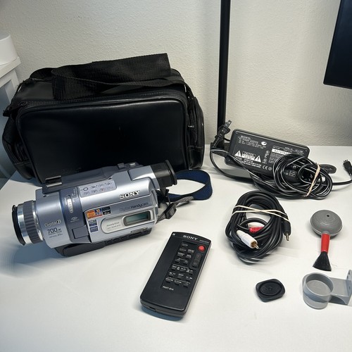 Sony Digital Handycam DCR-TRV340 Video Camera 8mm Bundle Tested Works Great