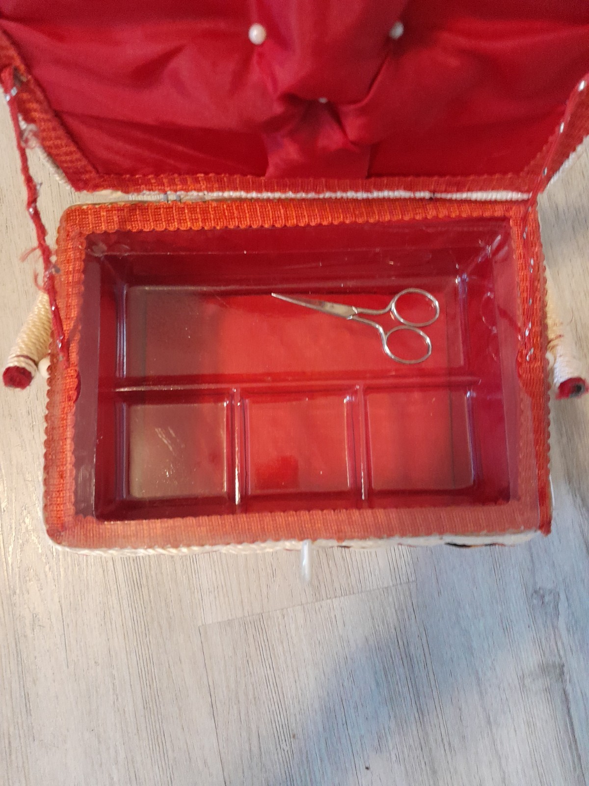 Vintage Sewing Basket 9" x 6.5" x 6.5"