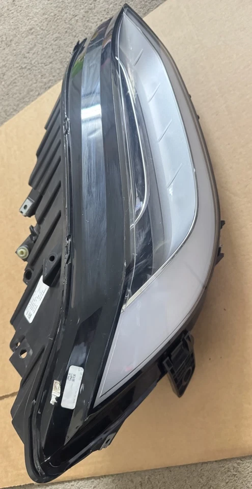 TESLA MODEL X HEADLIGHT RIGHT PASSS 2016-2021 LED 103431500F - Image 2 of 4