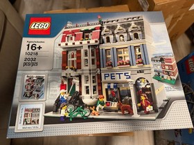 LEGO Creator Expert: Pet Shop (10218) Brand New Sealed - Look At Box Pictures