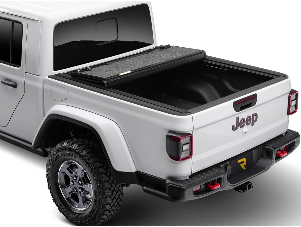 UnderCover Ultra Flex Tri-fold Tonneau Fits 07-14 Silverado/Sierra 1500 6'7" Bed - Image 2 of 4
