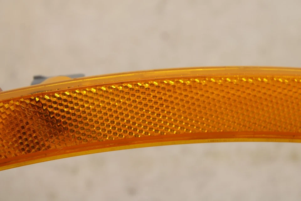 Luz marcadora delantera izquierda Saturn Sky 2007-2010 25774951 OEM MO93 Foto 3 de 4