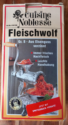 Fleischwolf Nr. 8 Cuisine Noblesse-Eisenguß verzinnt-m. Spritzgebäckaufsatz