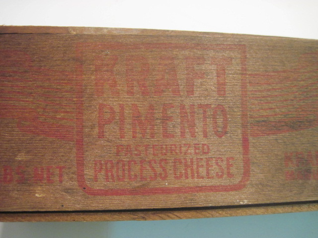 1-C OLD VINTAGE WOOD-WOODEN KRAFT PIMENTO CHEESE DAIRY BOX CRATE W-LID