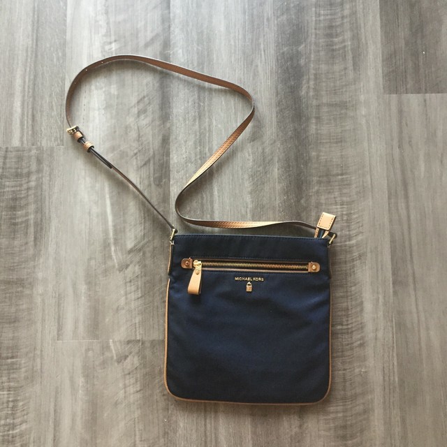 michael kors nylon kelsey large crossbody
