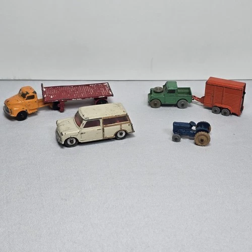 6 PC of Vintage Dinky Toys Meccano Made in England Dicast Cars 197 073 072 069