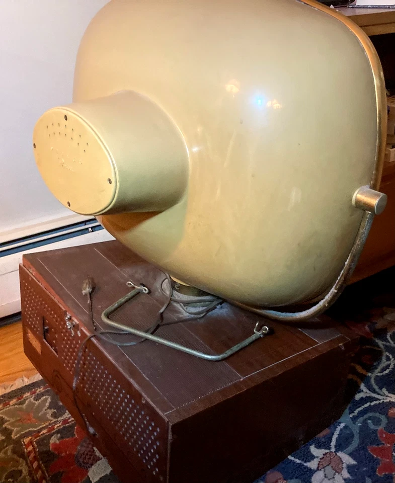 PHILCO 1959 PREDICTA HOLIDAY TV w/ORIGINAL SCHEMATICS - Image 3 of 4