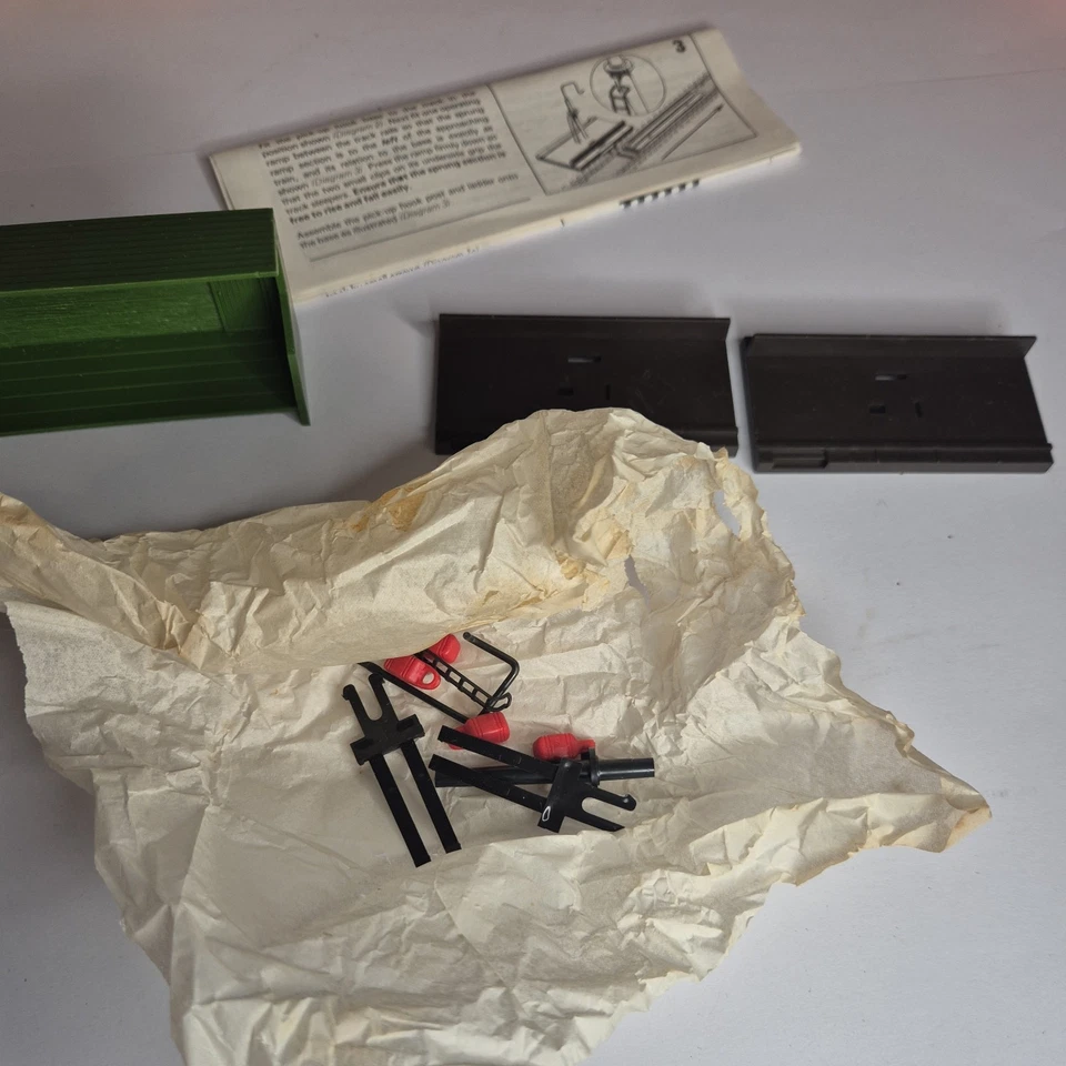 Hornby R412 Operating Royal Mail Coach LMS Vintage Model Railway Boxed. - Image 4 of 4