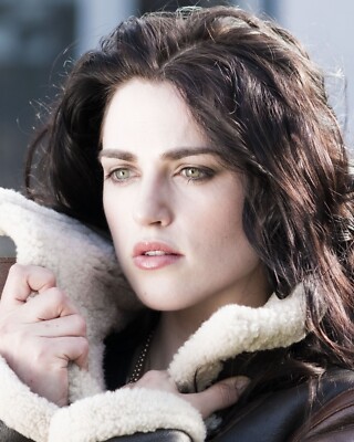 KATIE MCGRATH 8x10 PHOTO *