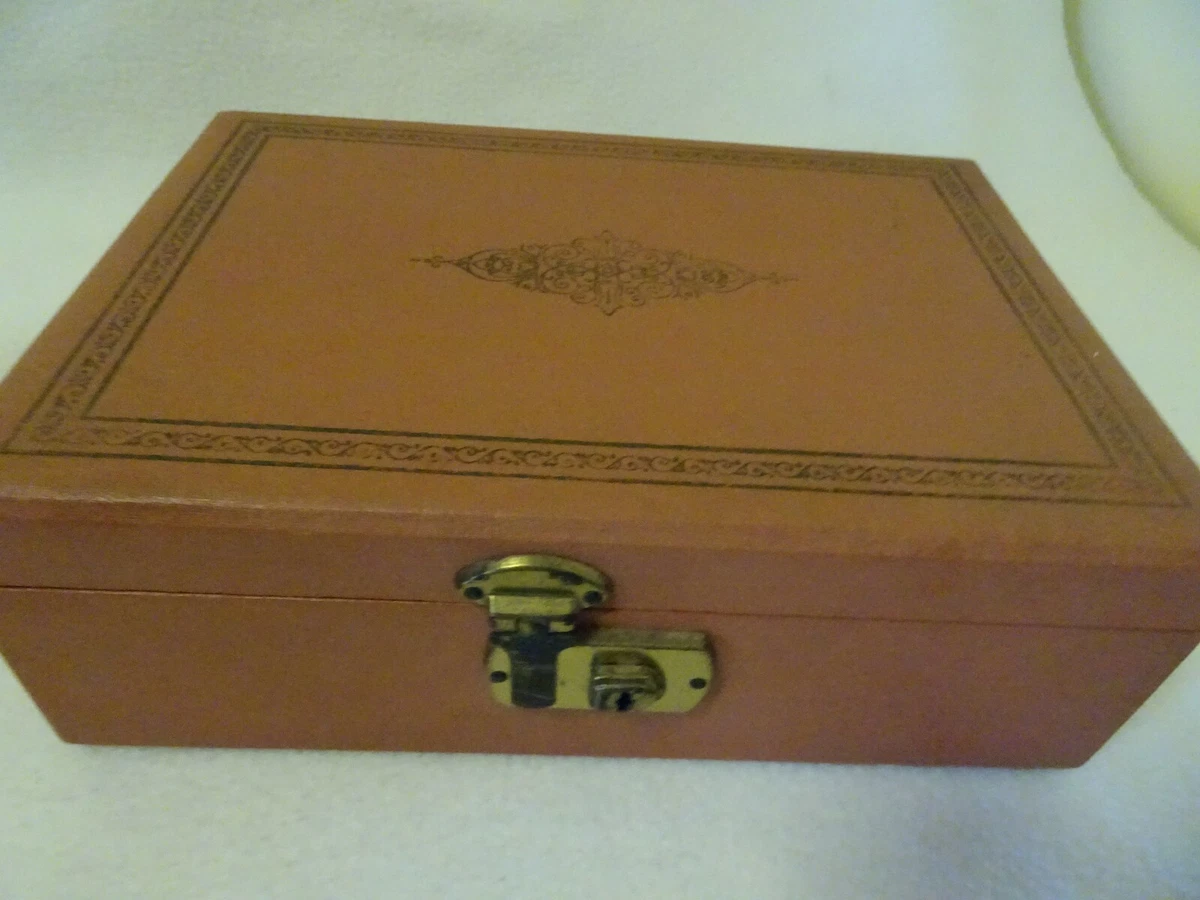 Jewelry box deals clasp