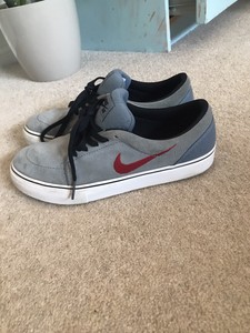 grey nike sb trainers