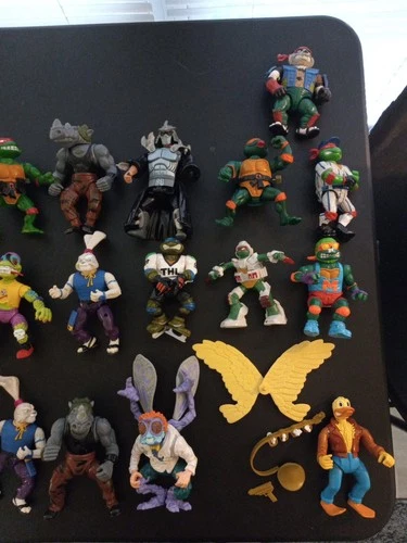 Lot Of 27 Vintage Tmnt Figures And Accessories