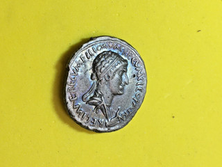 Cleopatra VII Mark Anthony Used Denarius 34 32 BC.431