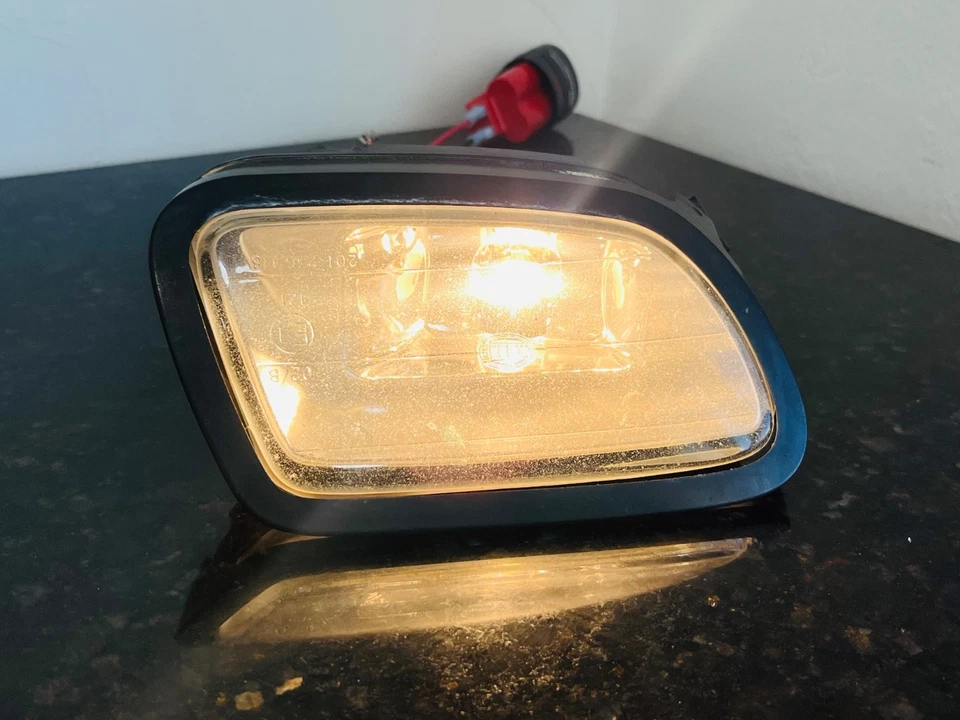 Faro antiniebla delantero derecho Jaguar XJ6 VDP XJR 1995 a 1997 DBC11016 Foto 2 de 4