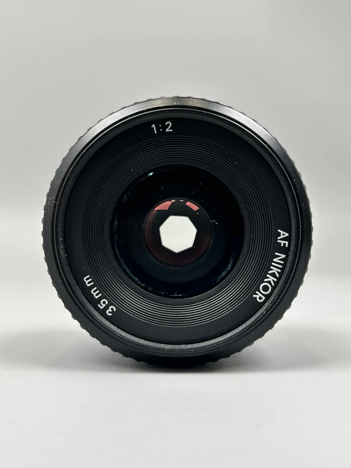 Lente gran angular Nikon AF Nikkor 35 mm f/2 Prime montaje FX DX F - Excelente estado Foto 3 de 4