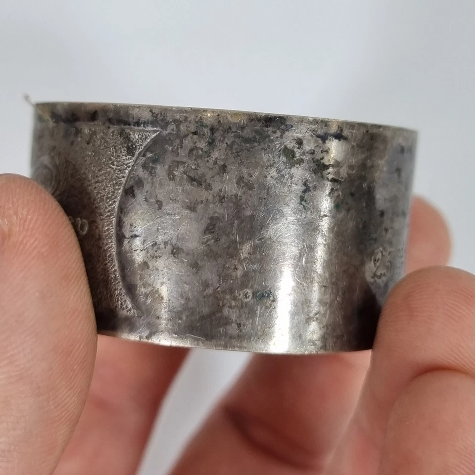 Anillo servilletero vintage de plata (estampado 800) con león e inscripción fecha 1934 Foto 4 de 4