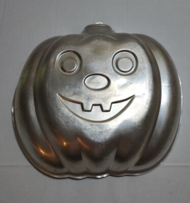 VINTAGE WILTON PUMPKIN HALLOWEEN CAKE PAN #502-9414 1987