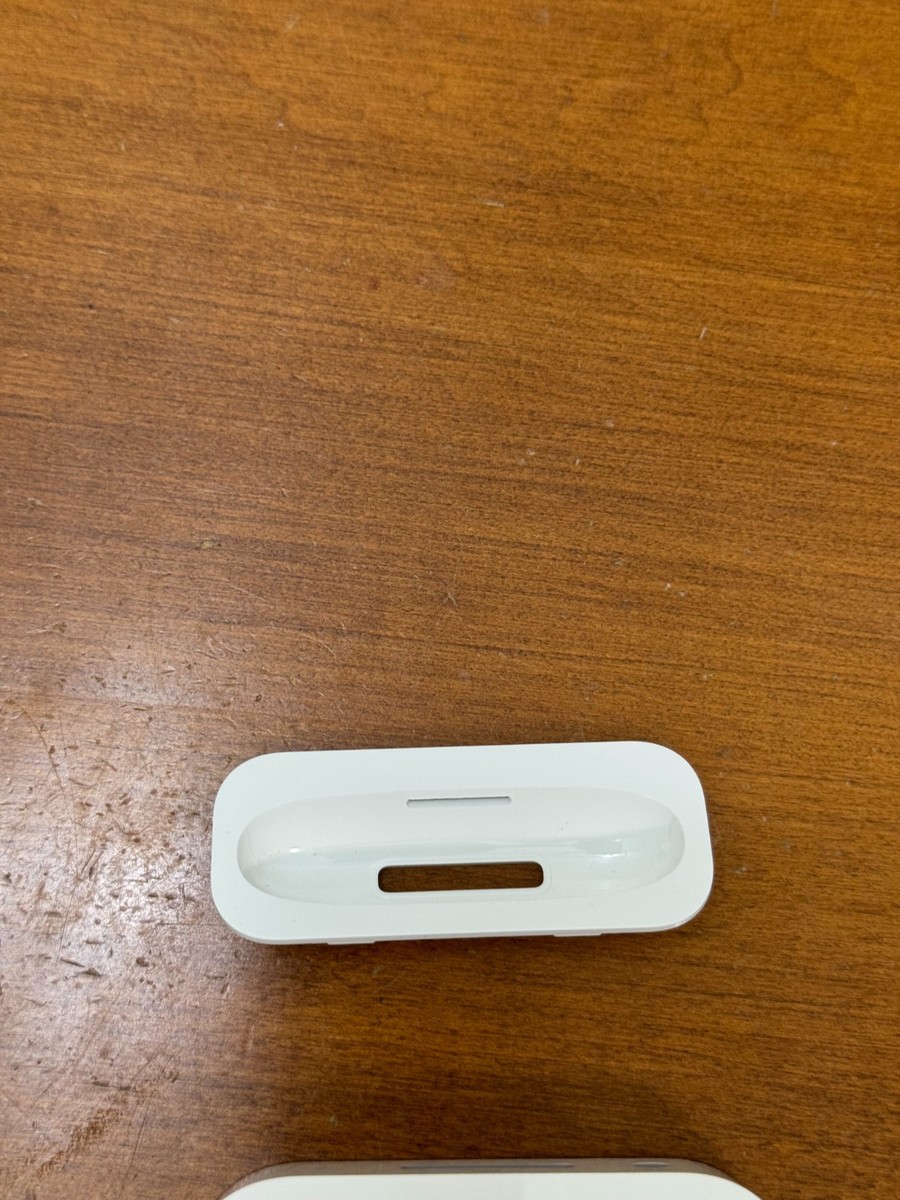 Apple Universal Dock for iPod and iPhone With Apple Remote USB 30