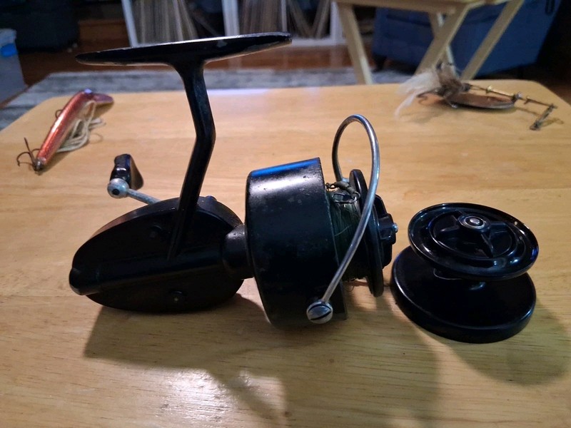 Vintage GARCIA Mitchell 300 Fishing Spinning Reel Made In France