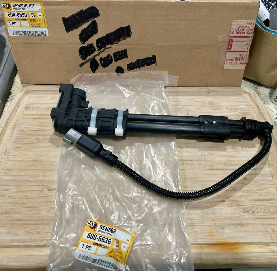 NUEVO OEM CAT 594-8690 5948690 DEF Kit de sensor completo - Ajuste en descripción Foto 2 de 4