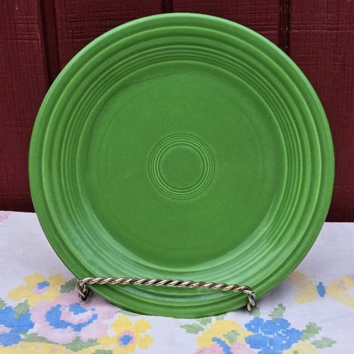 Vintage Fiesta Medium Green Dinner Plate Saucer 1950s Homer Laughlin - Picture 2 of 9