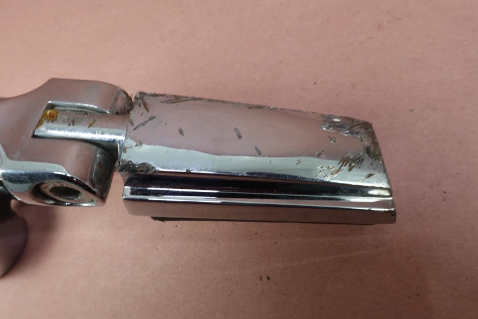 Clavija de pie Triumph America Highway 2006-2015 izquierda y derecha Foto 4 de 4