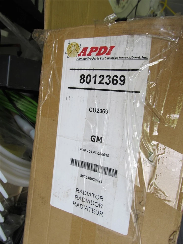 APDI 8012369, Radiator for 2000-2005 Cadillac DeVille - Image 4 of 4