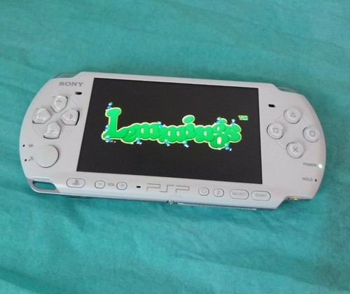 711719100843, 711719731856, 711719731955, 711719773054 Sony PSP 3004  portable game console 9731955