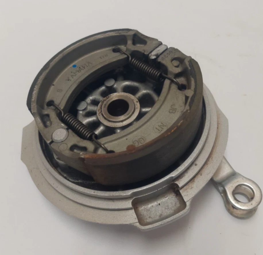 Conjunto de tambor de freno exterior trasero Yamaha XT 225 Foto 4 de 4