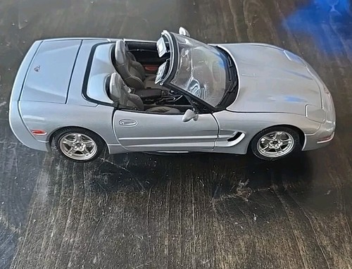 BURANGO 1997 C5 CHEVY CORVETTE Silver Convertible 1:18 Made In Italy Mint EUC - Picture 7 of 11