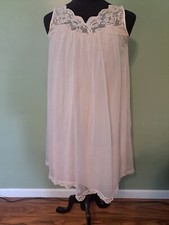 Vintage 1980's Shadowline Pale Pink Lingerie Size Small Lace Flowers Sheer.