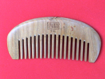 4.75'' SUPERIOR QUALITY WIDE TOOTHED SANDAL WOOD COMB - ONE OF THE BEST!