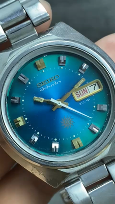 Rare SEIKO Advan Automatic 7019-7290 Blue Gradation Dial Day Date