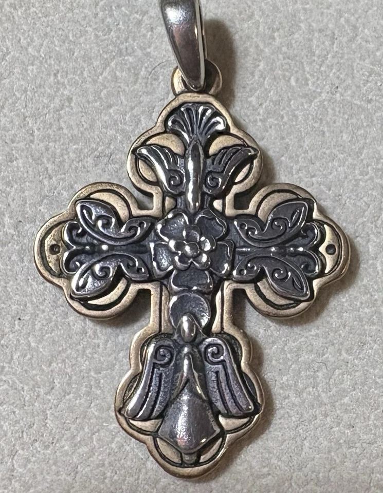 Colgante Cruz James Avery La Vida Nueva Plata y Bronce Foto 2 de 3