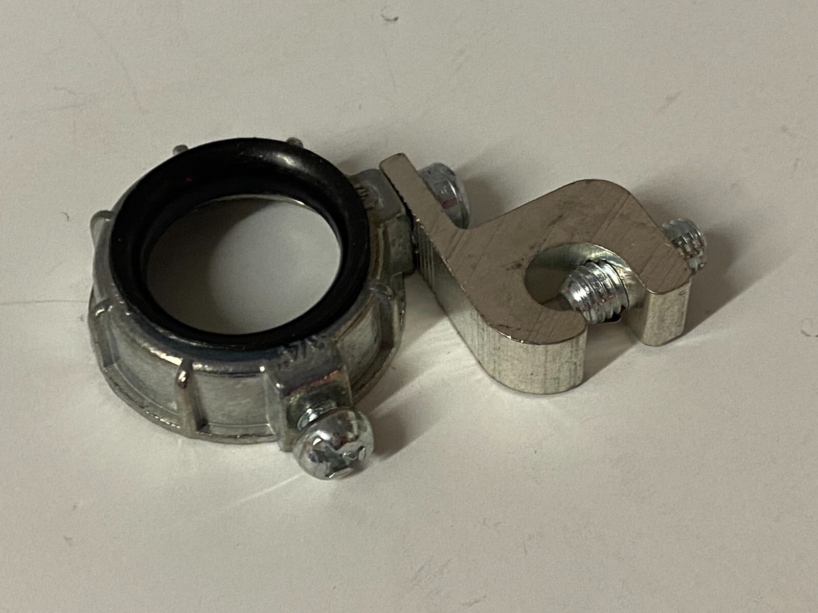 TOPAZ 332 INSULATED METALLIC GROUNDING BUSHING 3/4", Box of 50 eBay