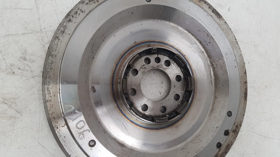 VOLVO C30 D R-DESIGN E4 FLYWHEEL FOR SEMI-AUTO CARS 2006-2013 12-MONTH WARRANTY - Image 3 of 4