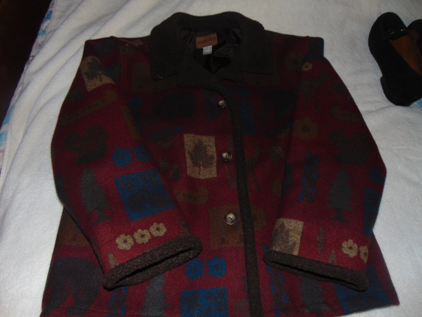 Vtg PENDLETON Original Bear & Maple Leaf WESTERN … - image 3