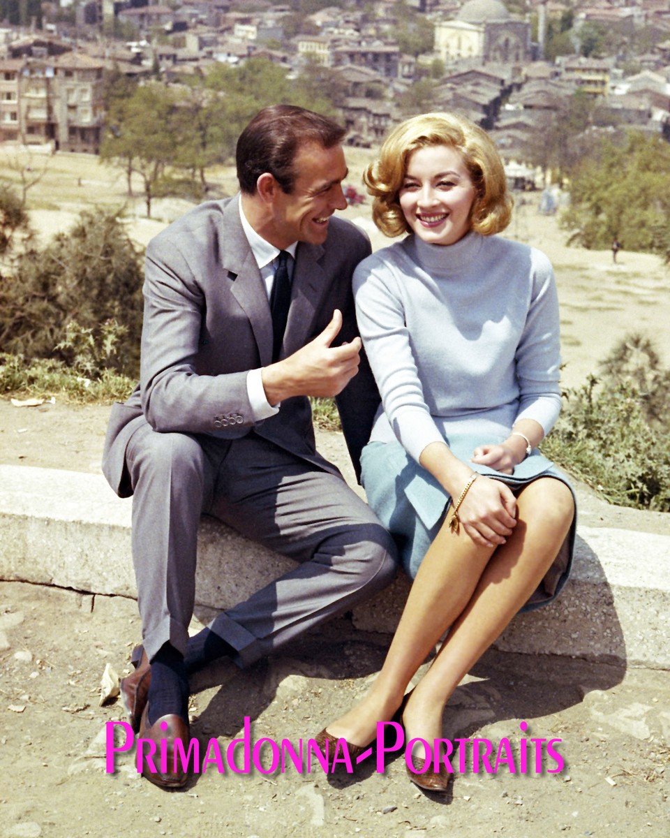 SEAN CONNERY & DANIELA BIANCHI 8x10 Lab Photo 1963 