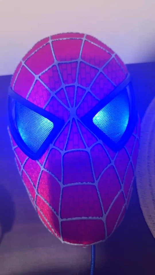 Spider Man Mask Tobey Maguire with Luminous Eyes Remote Control & Sound - Image 2 of 4