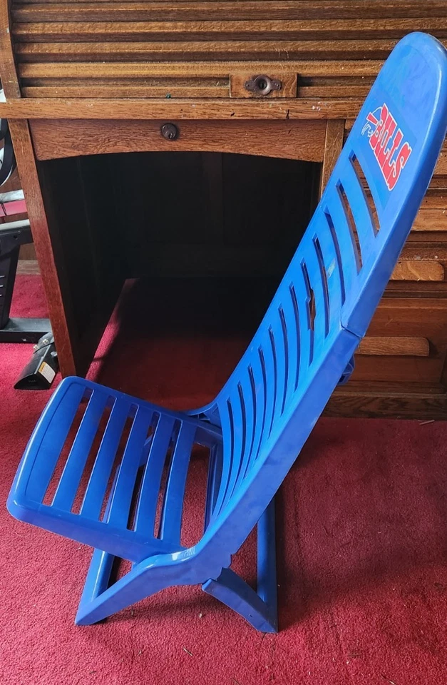 Buffalo Bills足球尾门椅-塑料蓝色可折叠(官方) — 第 2/4 张图片