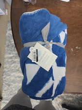 Brand new cloud island plush baby blanket