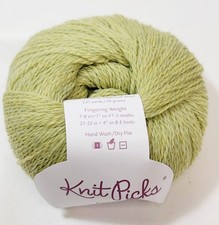 Knit Picks Palette Fingering Weight Yarn 100 Peru Wool 231 Yd Green Tea Heather