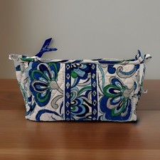 Vera Bradley Quilted Zippered Makeup Bag Lined Pouch Retired Mediterranean White