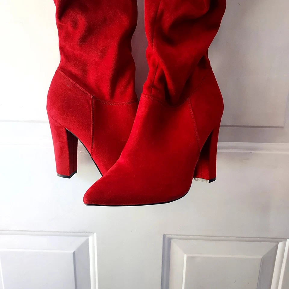 Botas para mujer de gamuza vegana hasta el muslo rojo lápiz labial de bambú talla 8 Foto 2 de 4