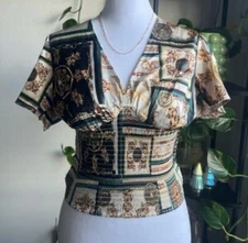 Guess Blouse Womens Size Large Top Print Satin Crop V Neck Smocked Waist