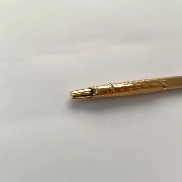 Bolígrafo Caran d'Ache Swiss Madison Ambassador chapado en oro cebada maíz Foto 4 de 4